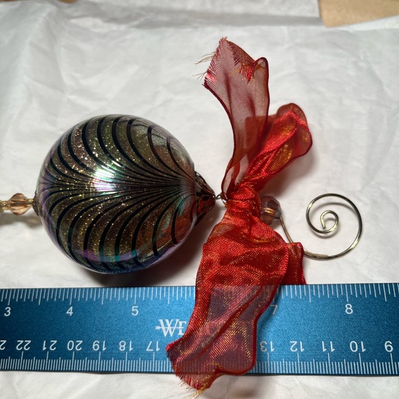 Vintage Bombay Blown Glass Ornaments Iridescent round globe - Picture 2 of 5